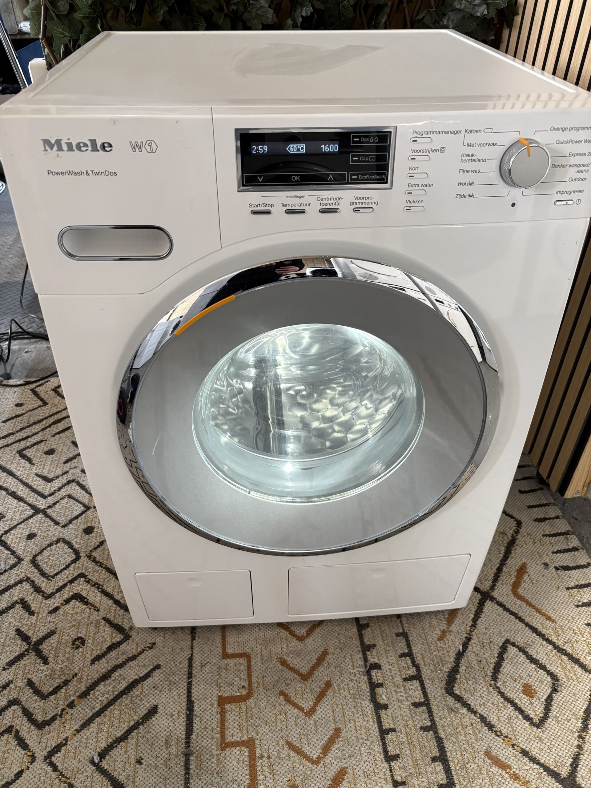 Miele W1 PowerWash & TwinDos